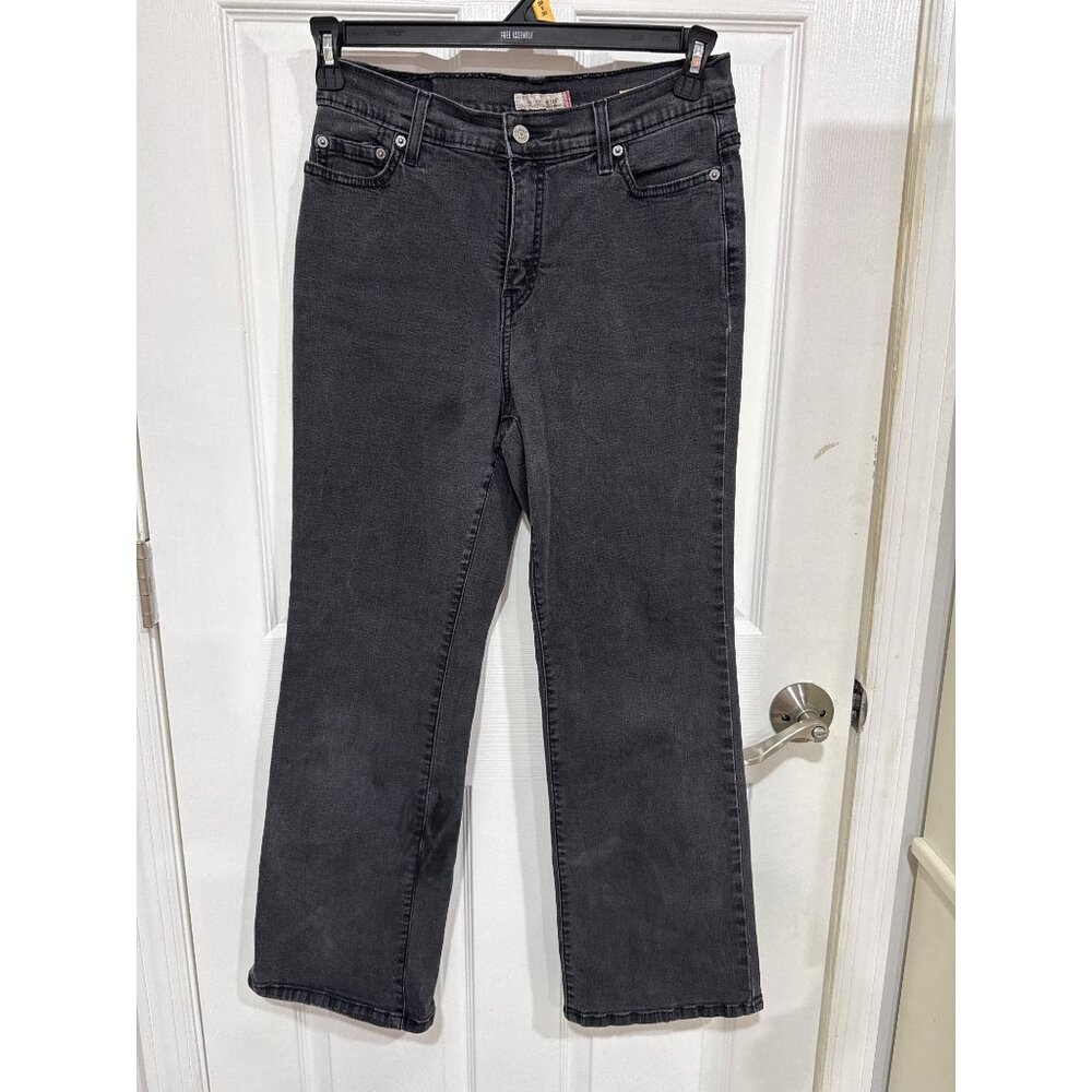 Levi's 512 perfectly slimming bootcut Fit jeans in a black wash Size 12 short